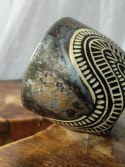 Kubek ceramiczny z reliefem ręcznie wykonany, stare złoto 9